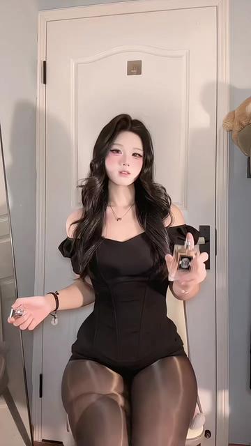 @Silk_n_pussy