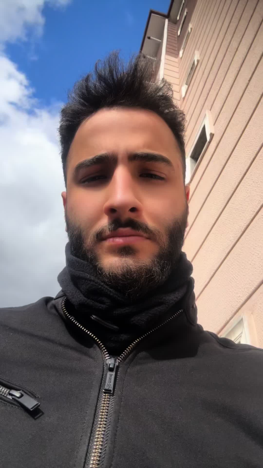 @Hmoo