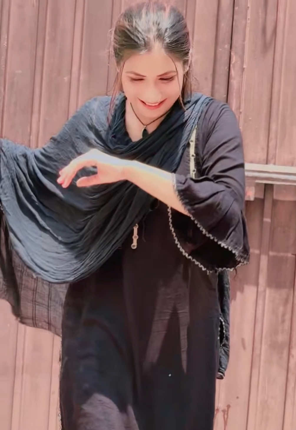 @Mahii_💔_Khan