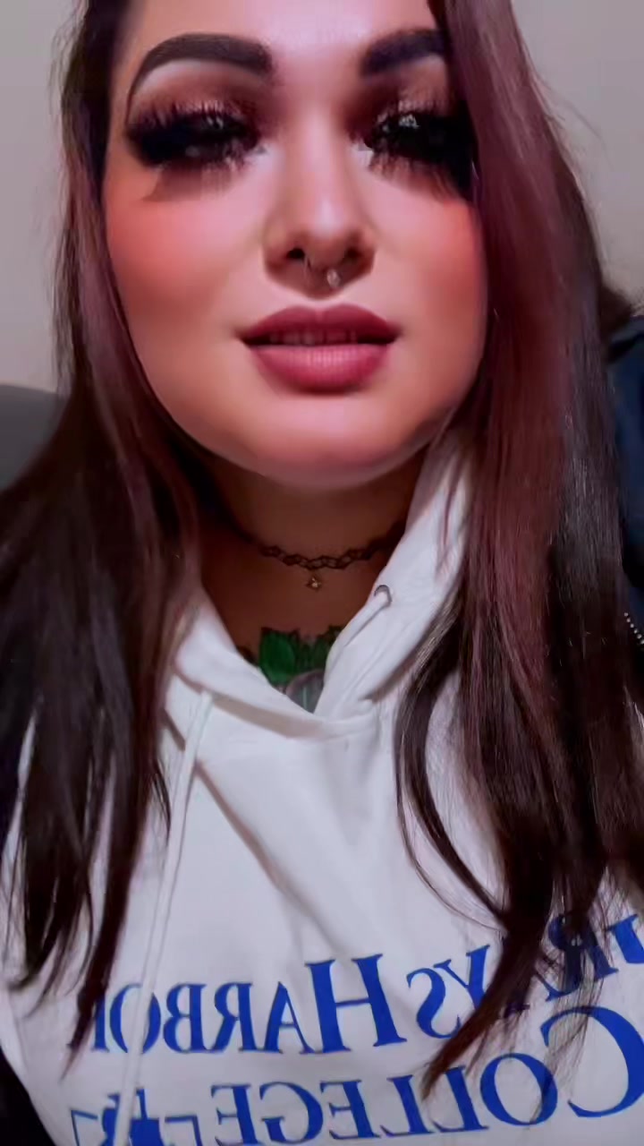 @Krissymoomoo