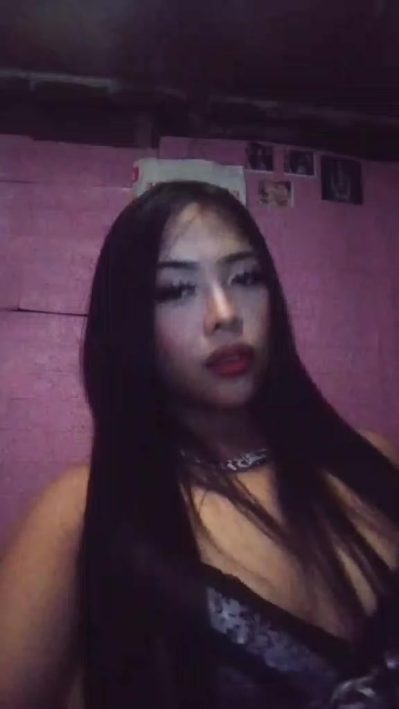 @everybodycallsmebratzbaddiest