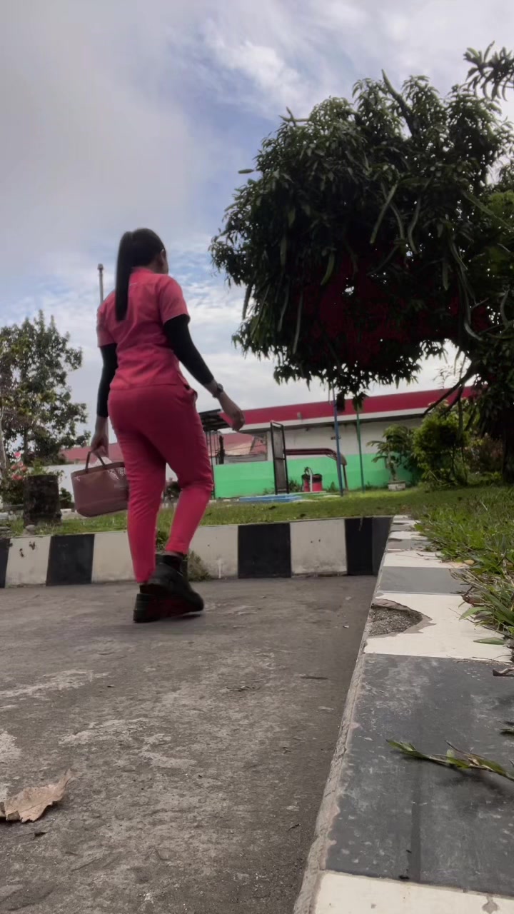 @Cewek pom🤪