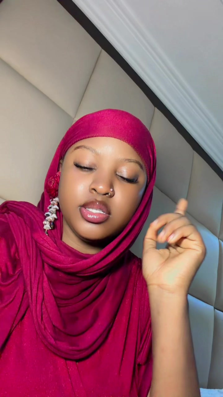 @𝖀𝖒𝖒𝖊𝖊𝖙𝖆𝖍🌸💋