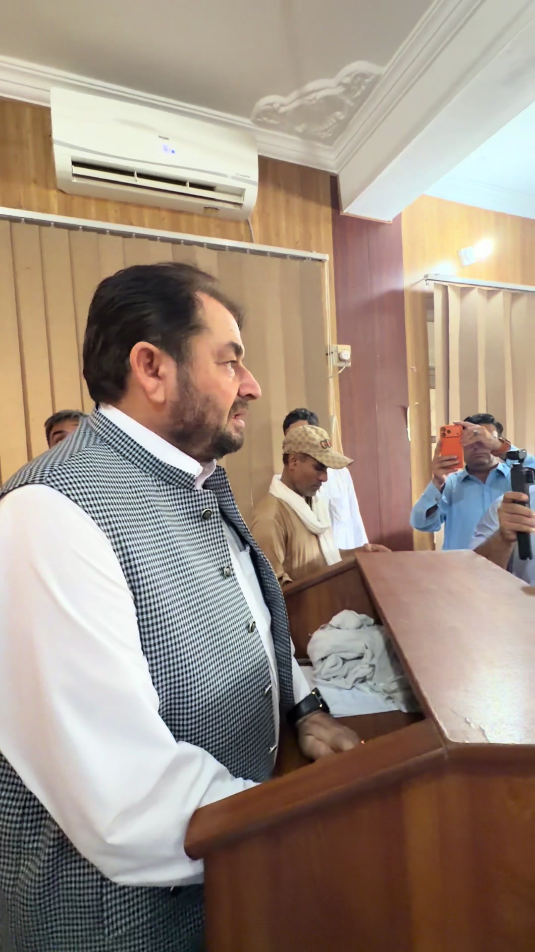 @Iqbal Afridi