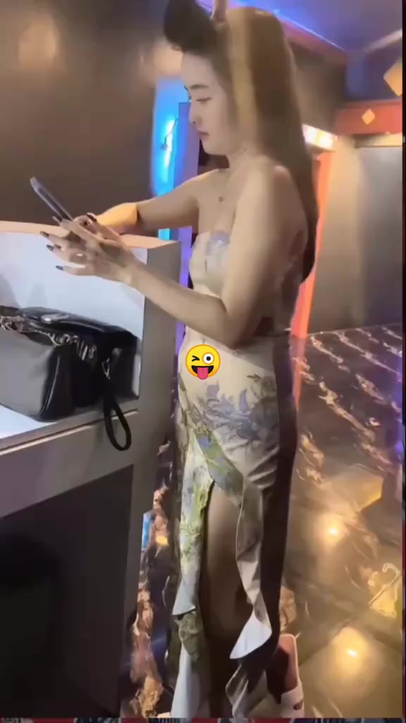 @Aleek 🇰🇷🇮🇩