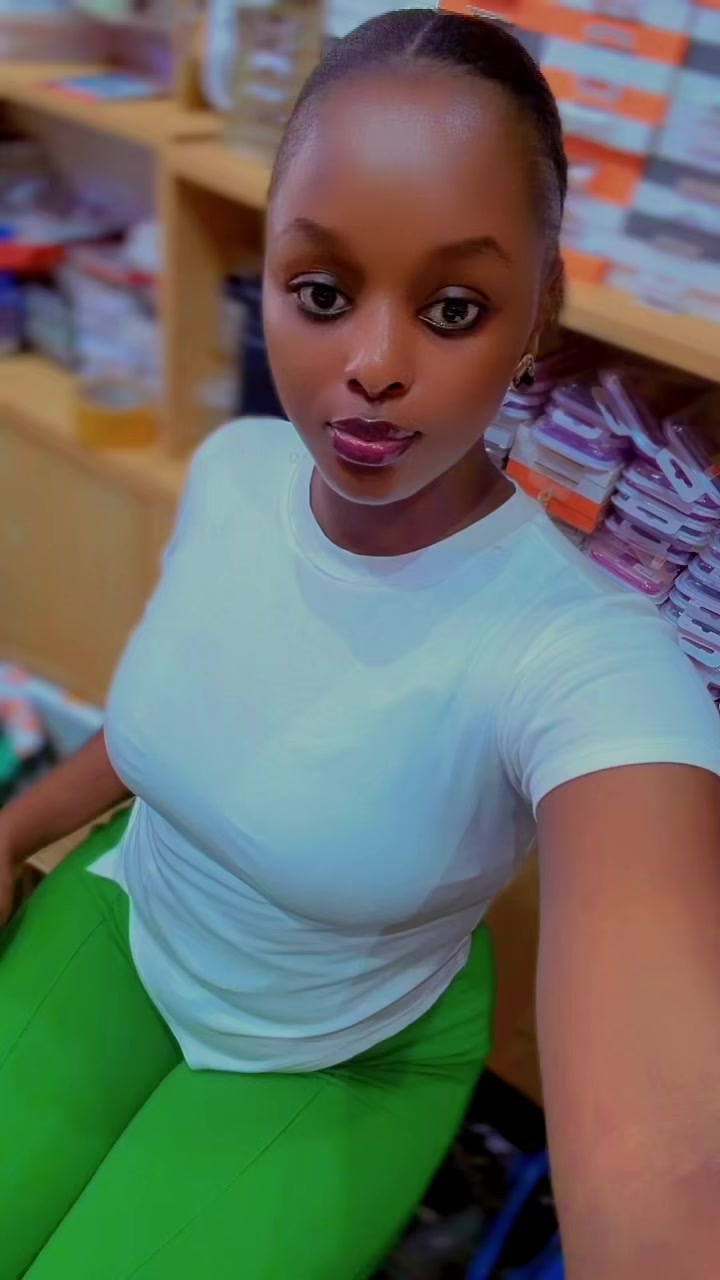 @Iam_Ell🎀ah💝🦋😎