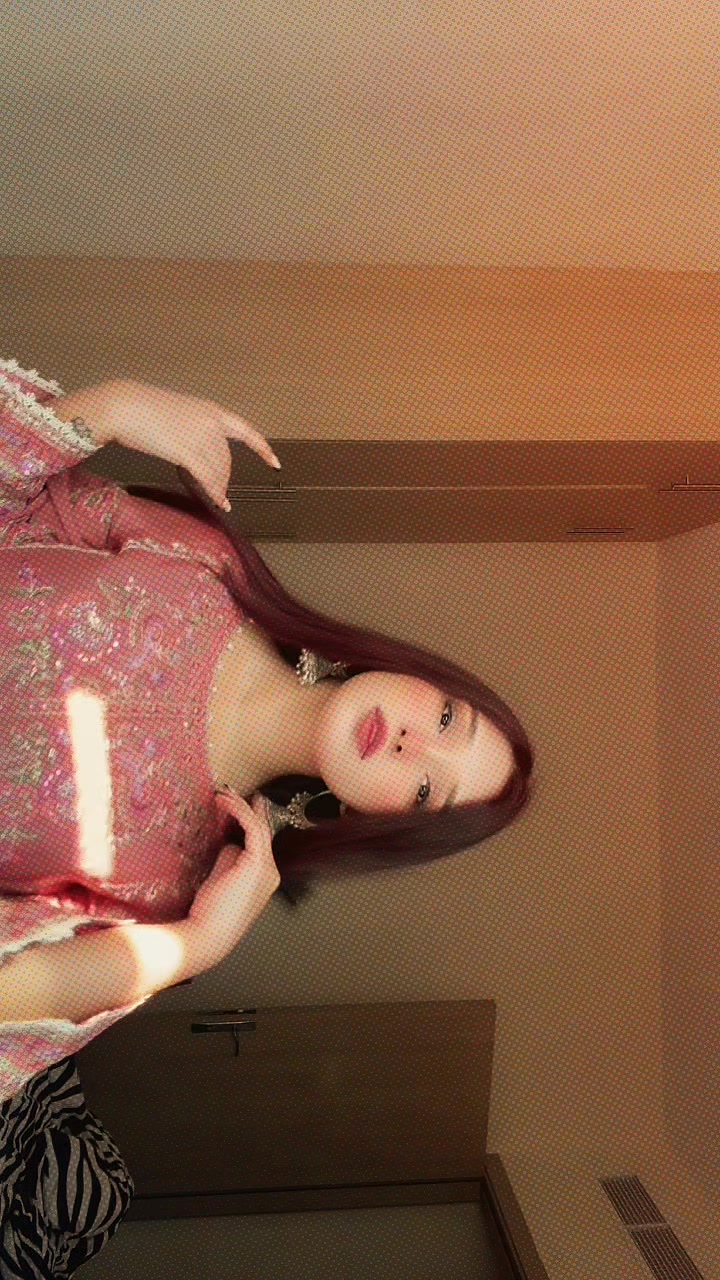 @Jenni🇦🇪