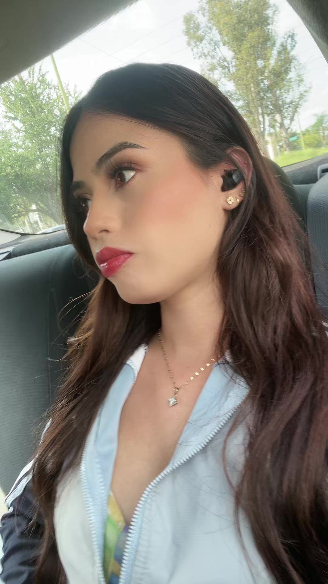 @Alondra vela