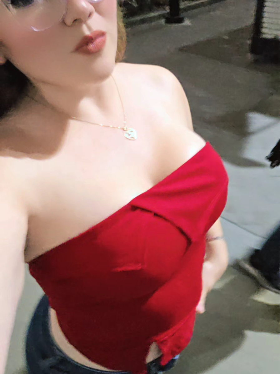 @Nava Nava🫦