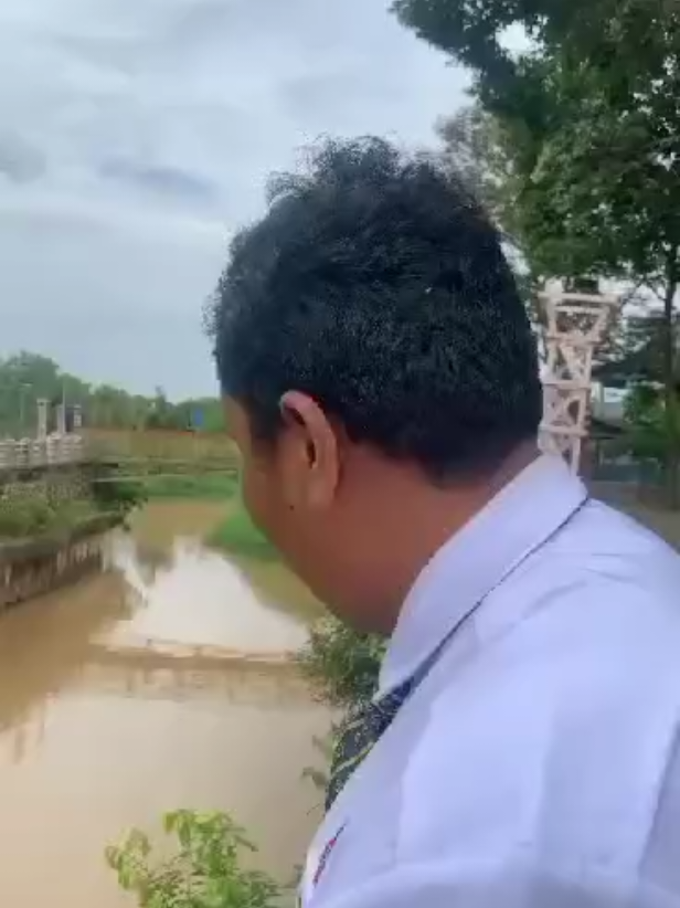 @Li.