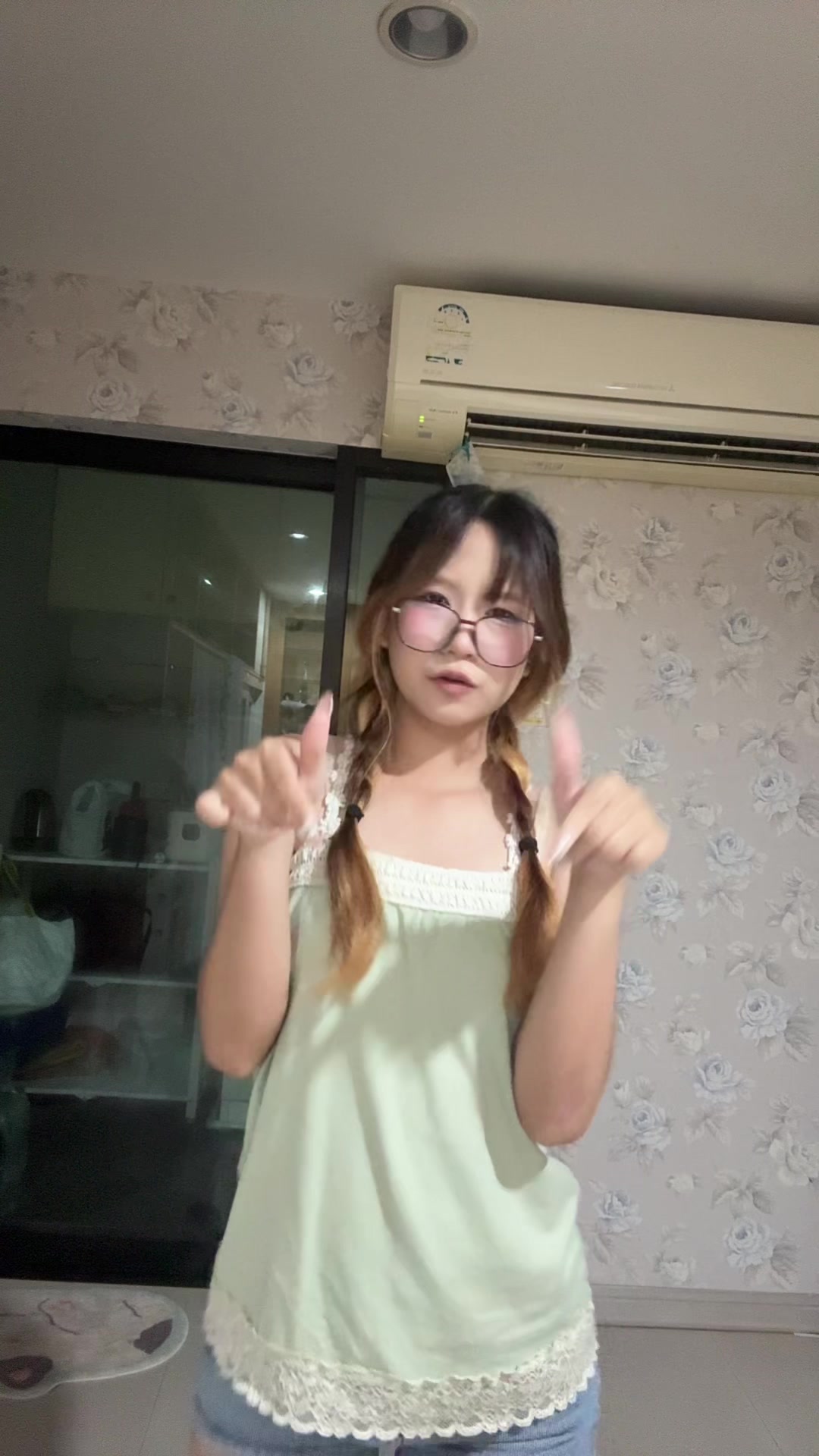 @แว่นดิวะ