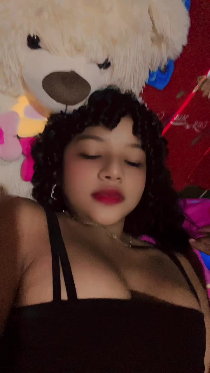 @Valeri😍😶🌫️