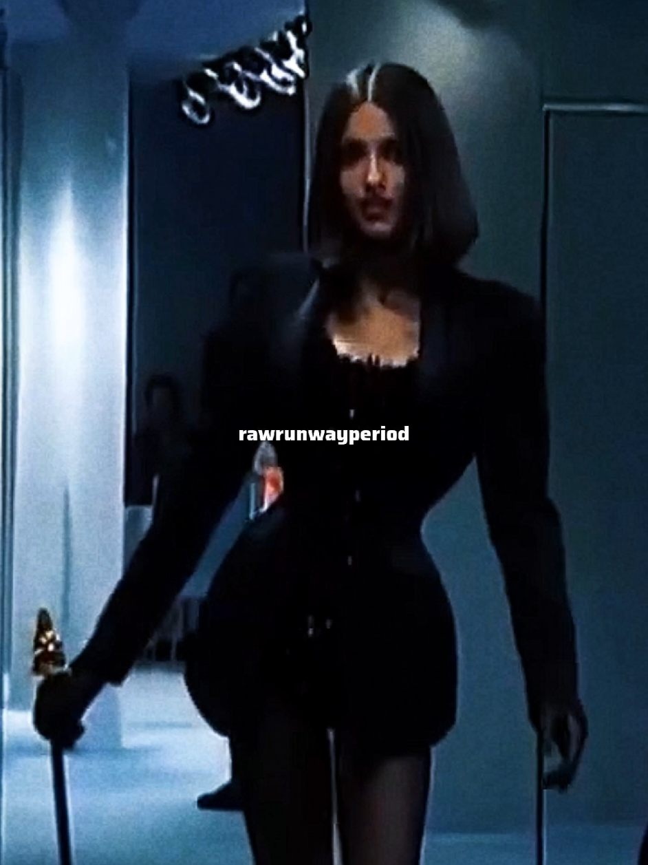 @RawRunway.