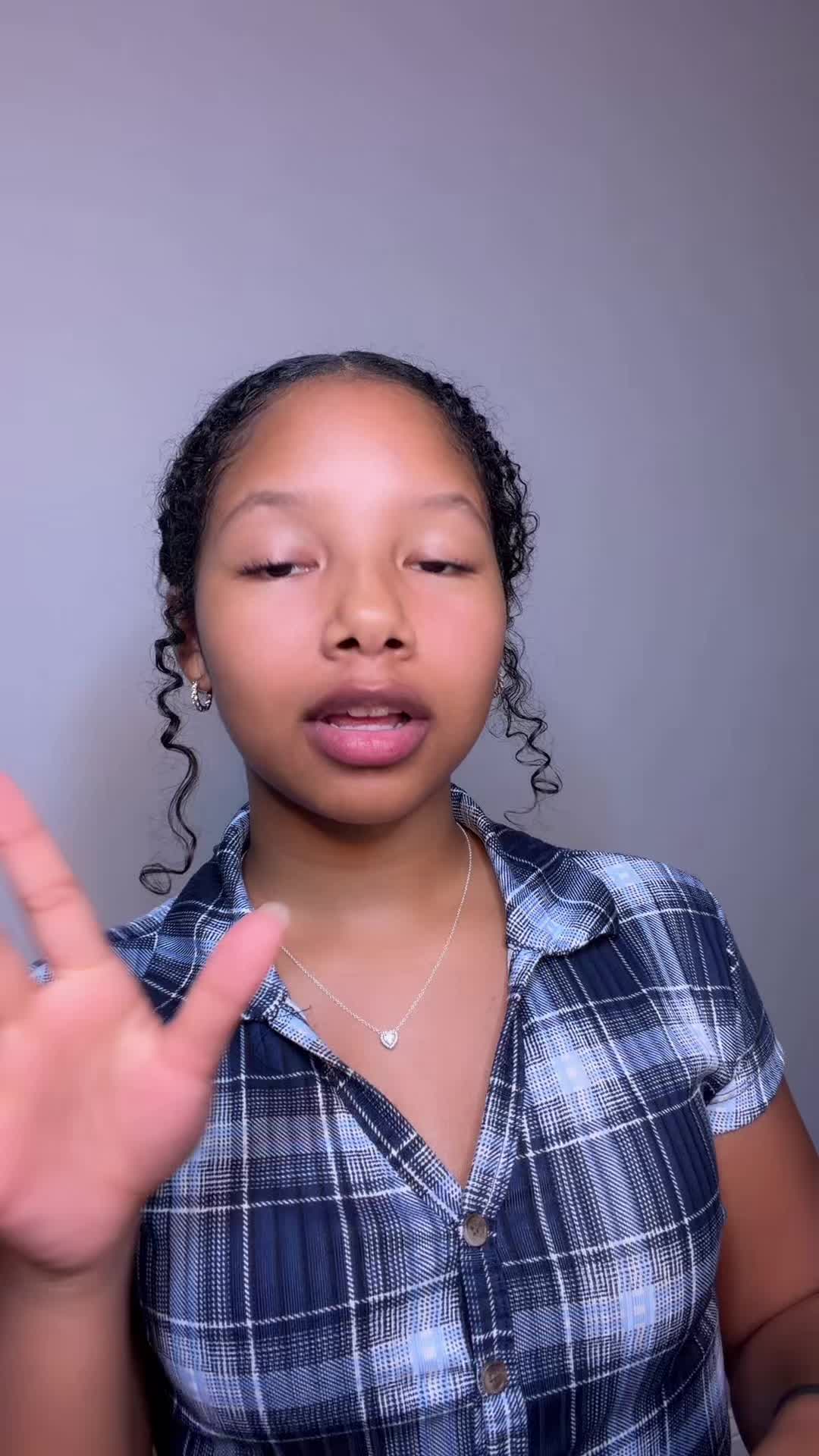 @niya.lisee
