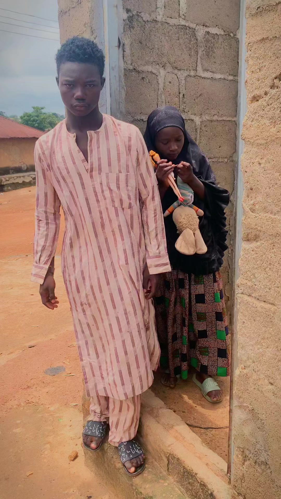 @mai kwaila ne saikadaure