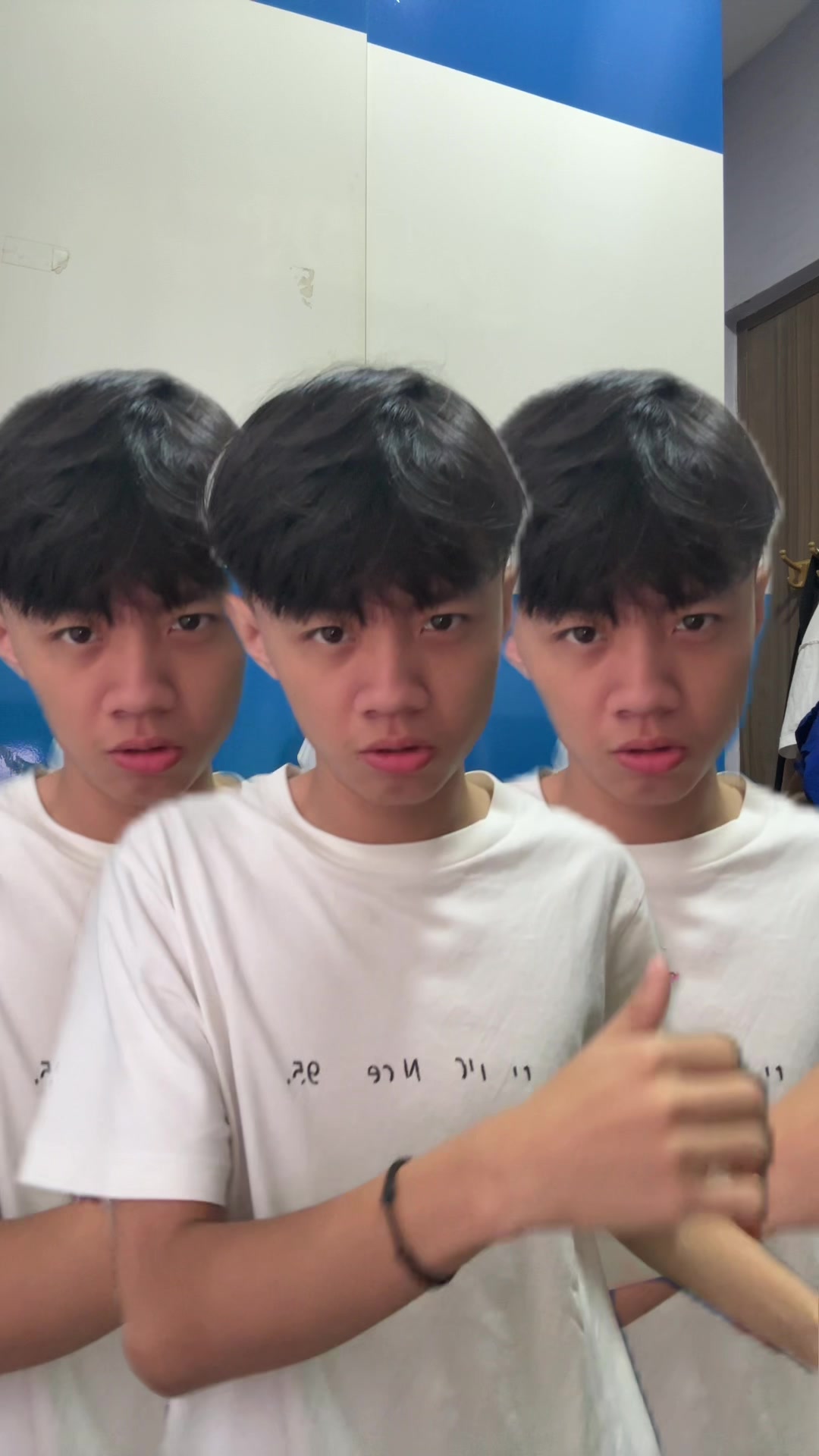 @CHRISZZ
