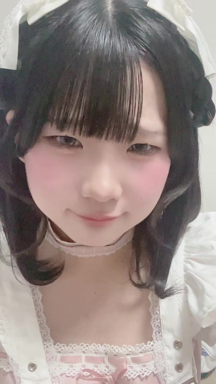 @猫田れな