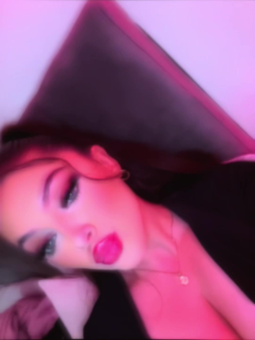 @AngeliqueGermano