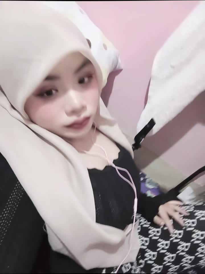 @09