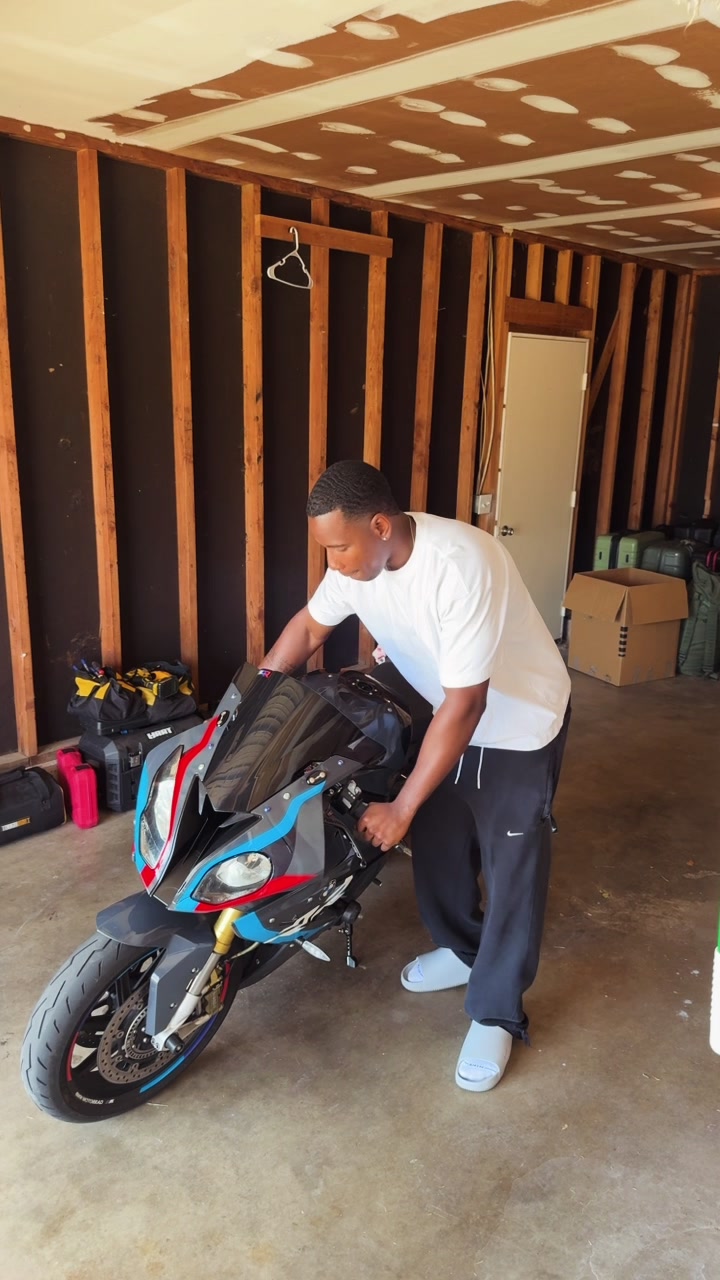 @MotoBros