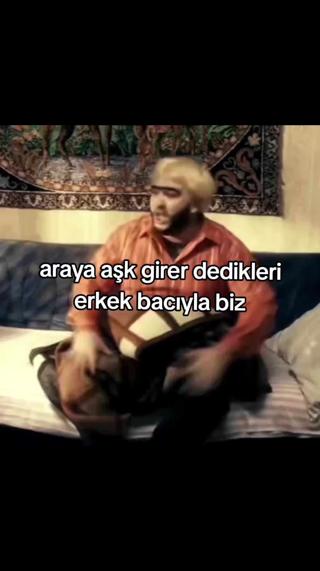 @ꨄ