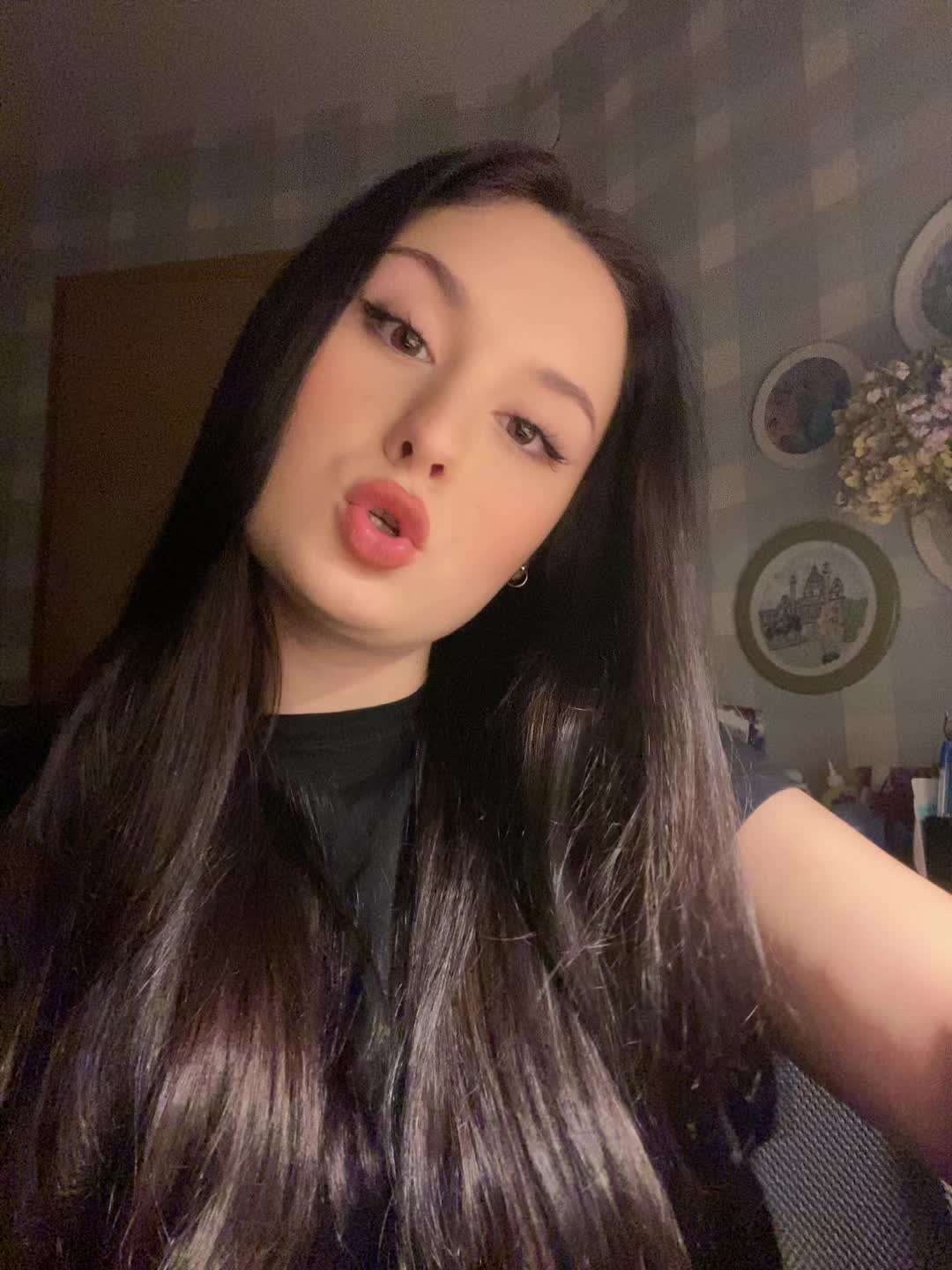 @мымра
