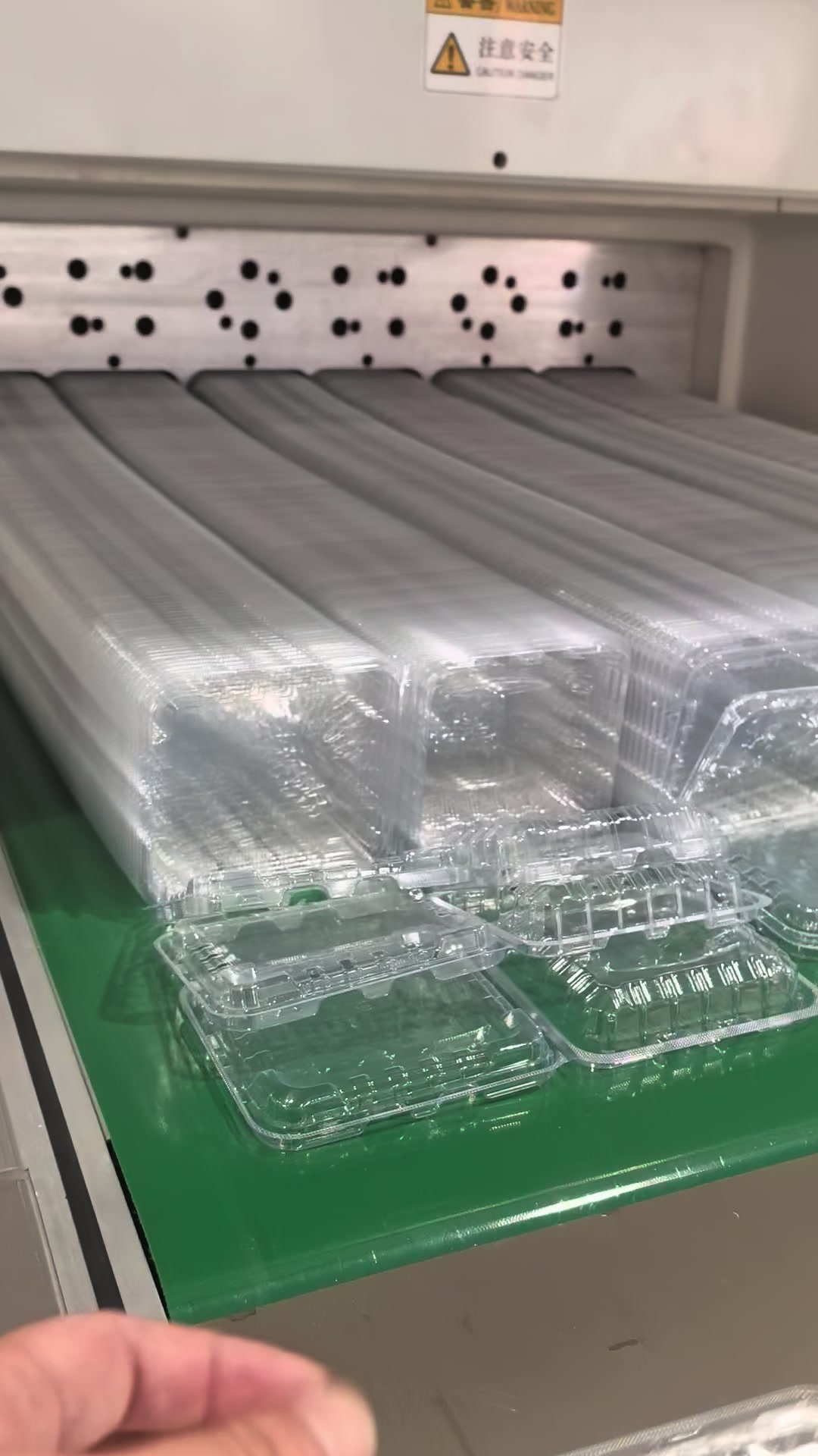 @HYX Thermoforming Machine