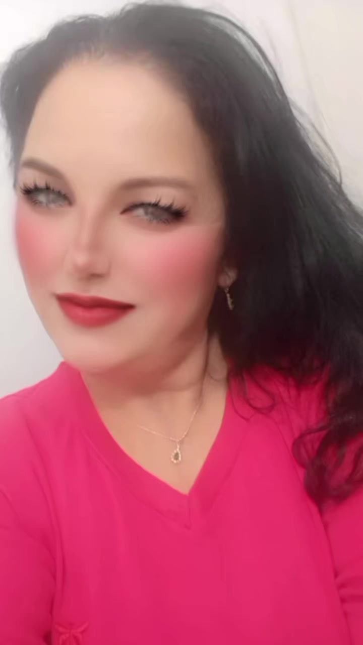 @g&uuml;l&uuml;ş&uuml; g&uuml;zel Antakyalı &ccedil;iğdem