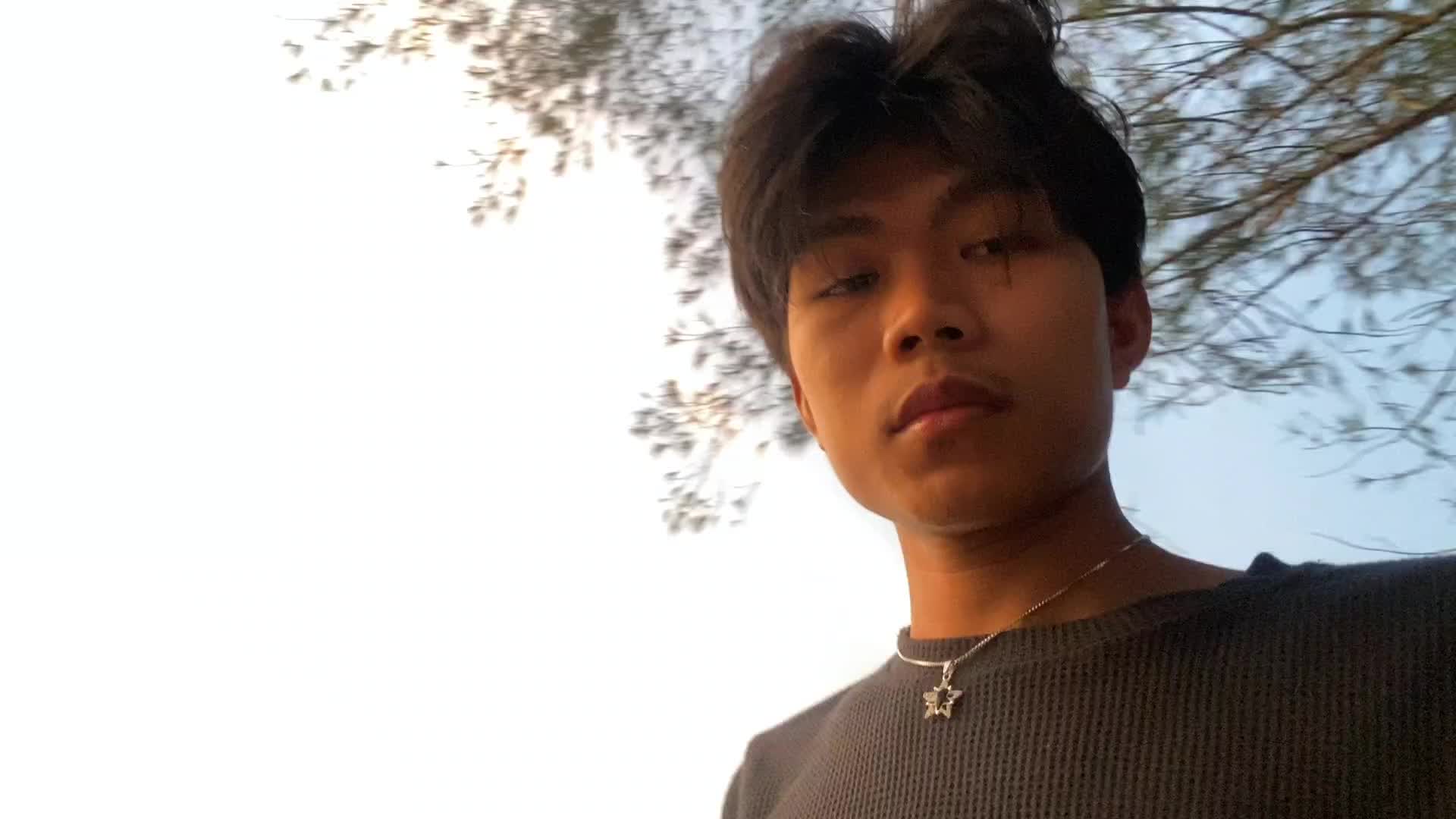 @lonelynes🥀