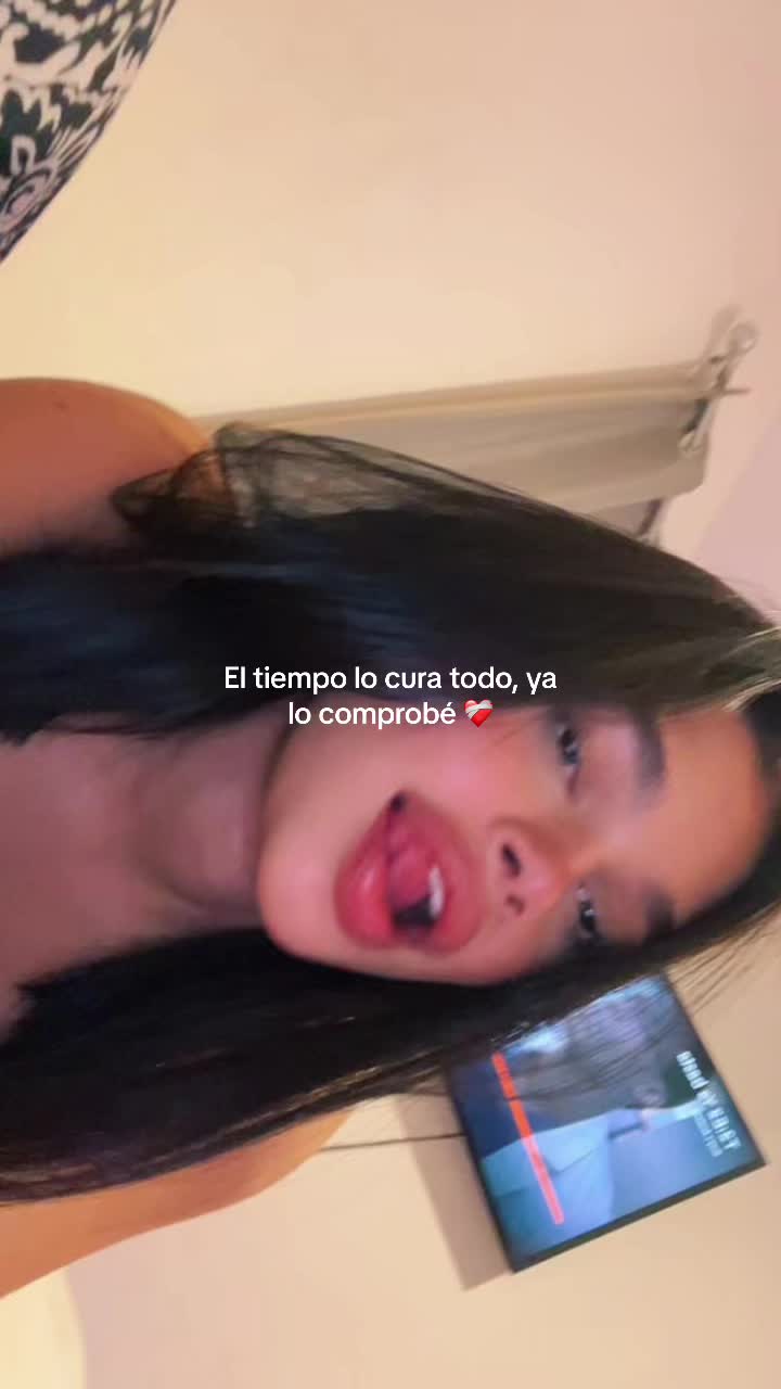 @danae_mendo