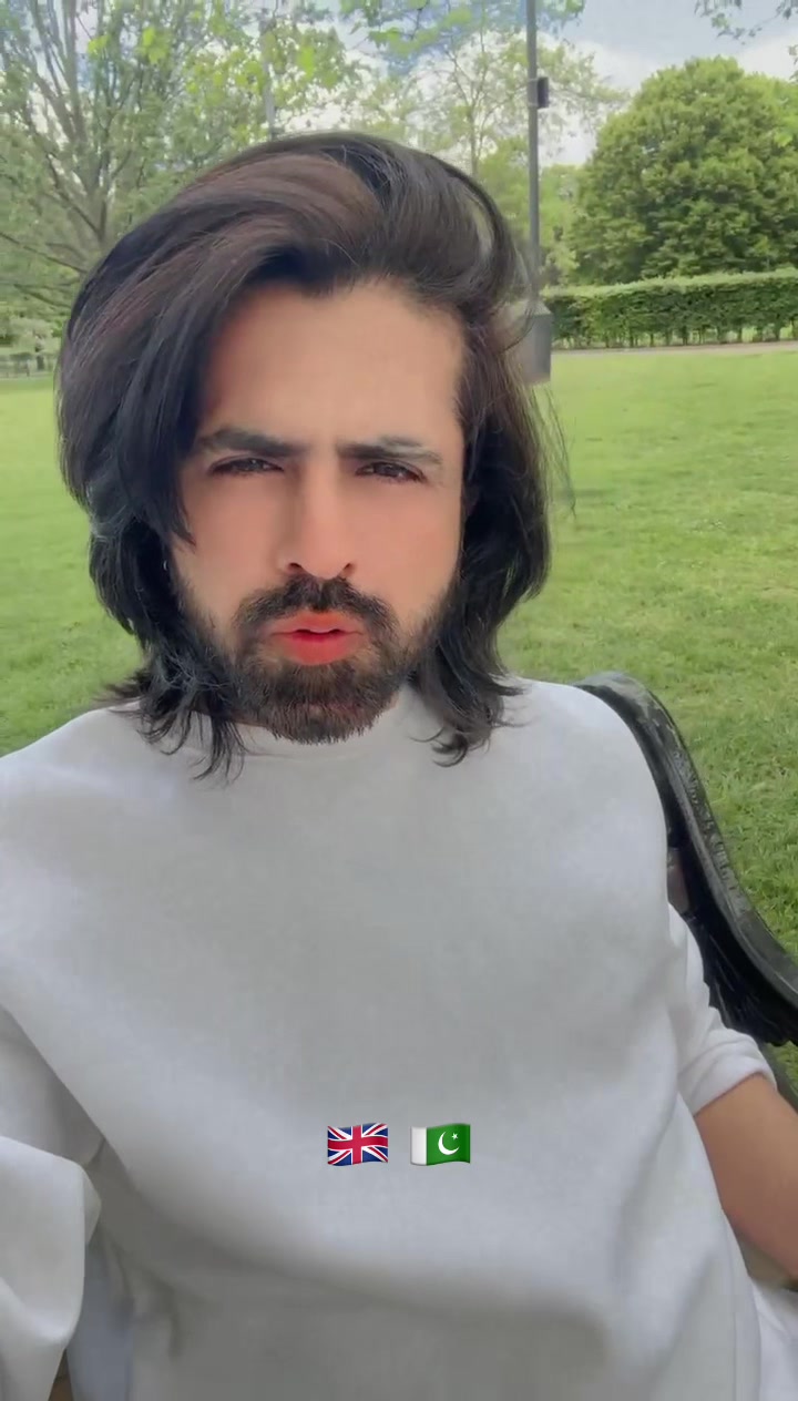 @U͠m͠a͠r͠ ͠D͠u͠zz 🎸🇬🇧