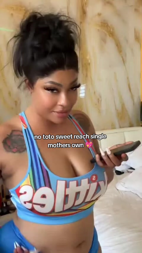 @Legit Queen 👑💵❤️🍾