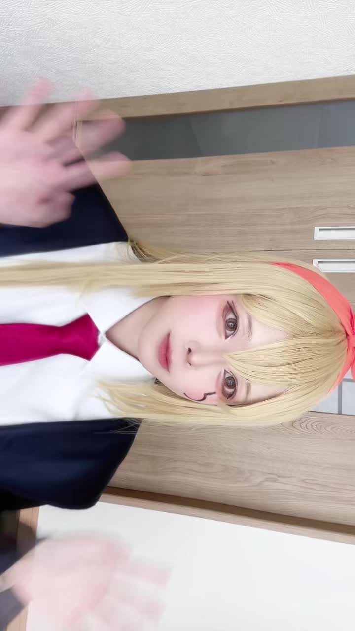 @🚺&times;✌🏻