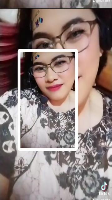 @💞👑PUTRI QUEEN 👑💞