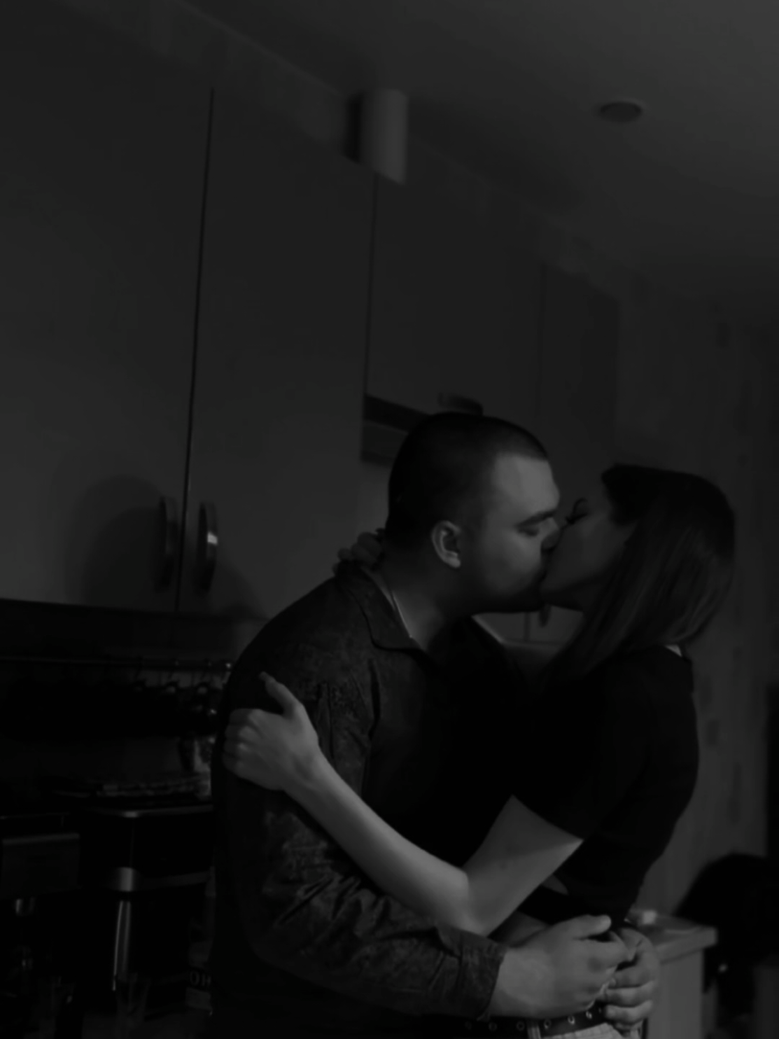 @Олицетворение мёртвого🖤🩶🤍