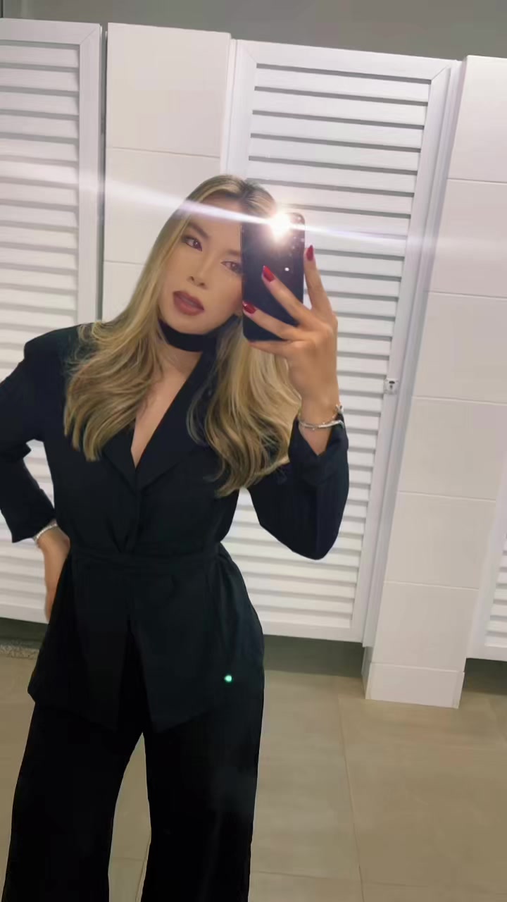 @carolinya
