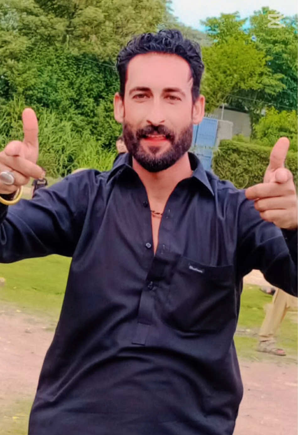 @لاڈلا بٹ 786