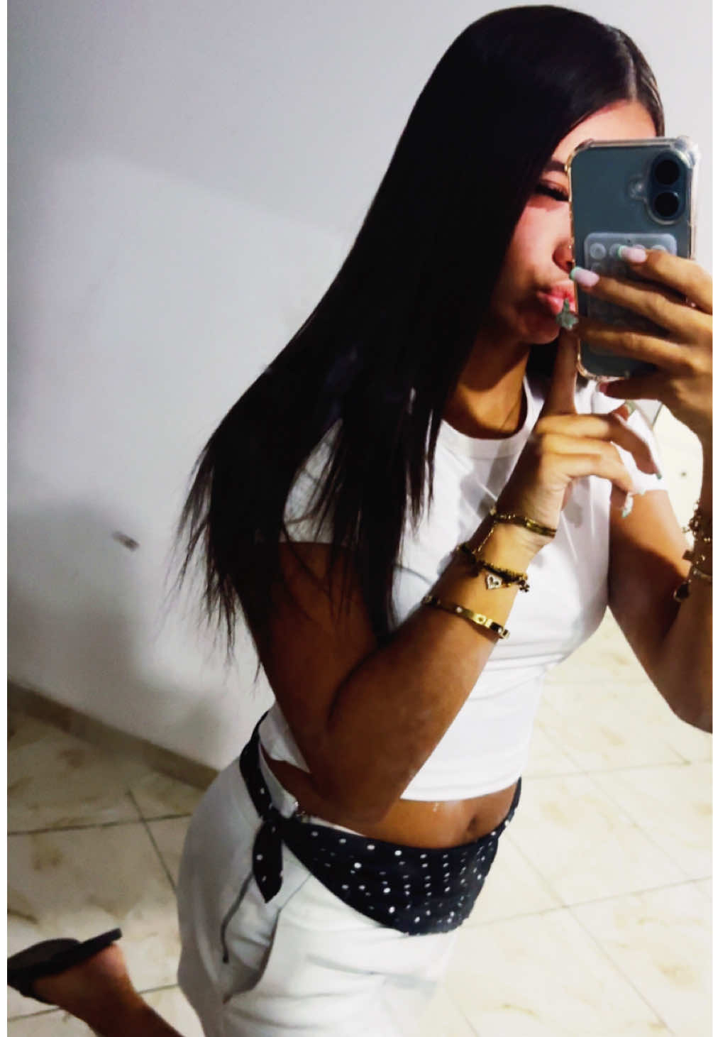 @๐๐.๐๐