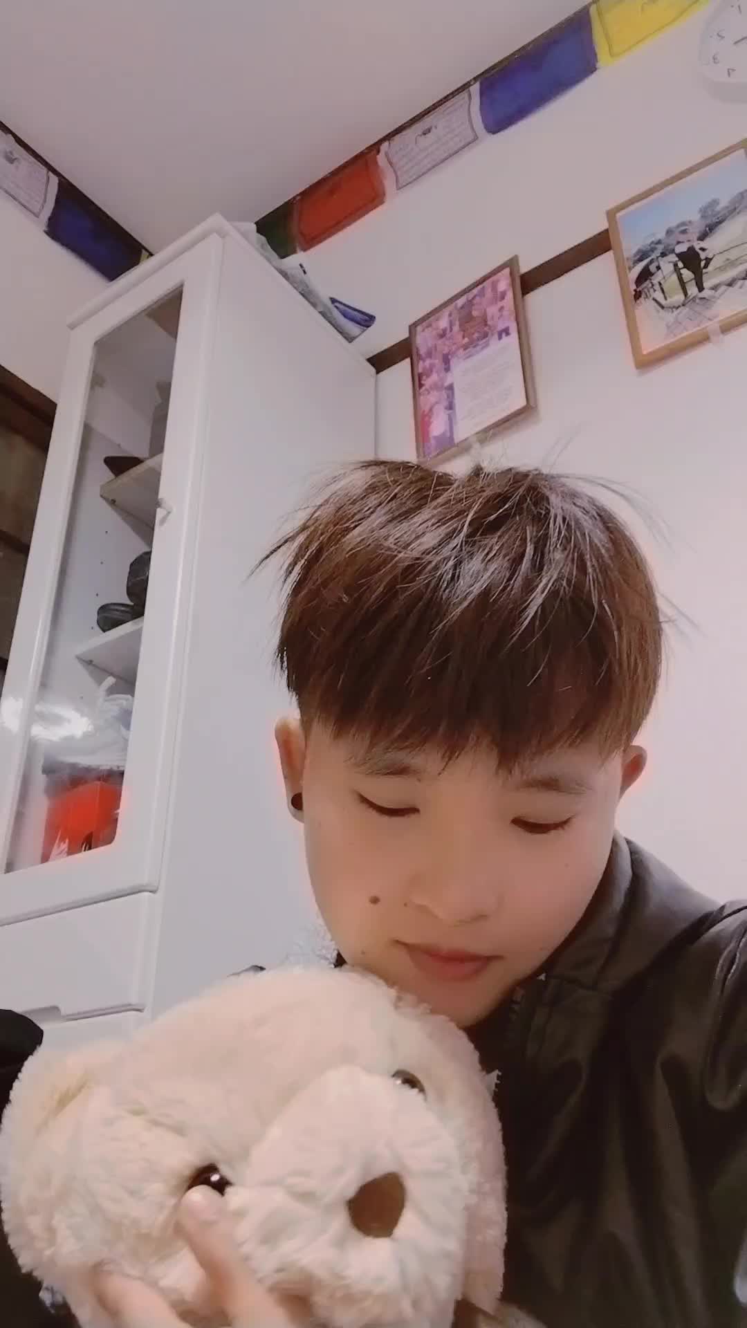 @sanu_😣🇯🇵