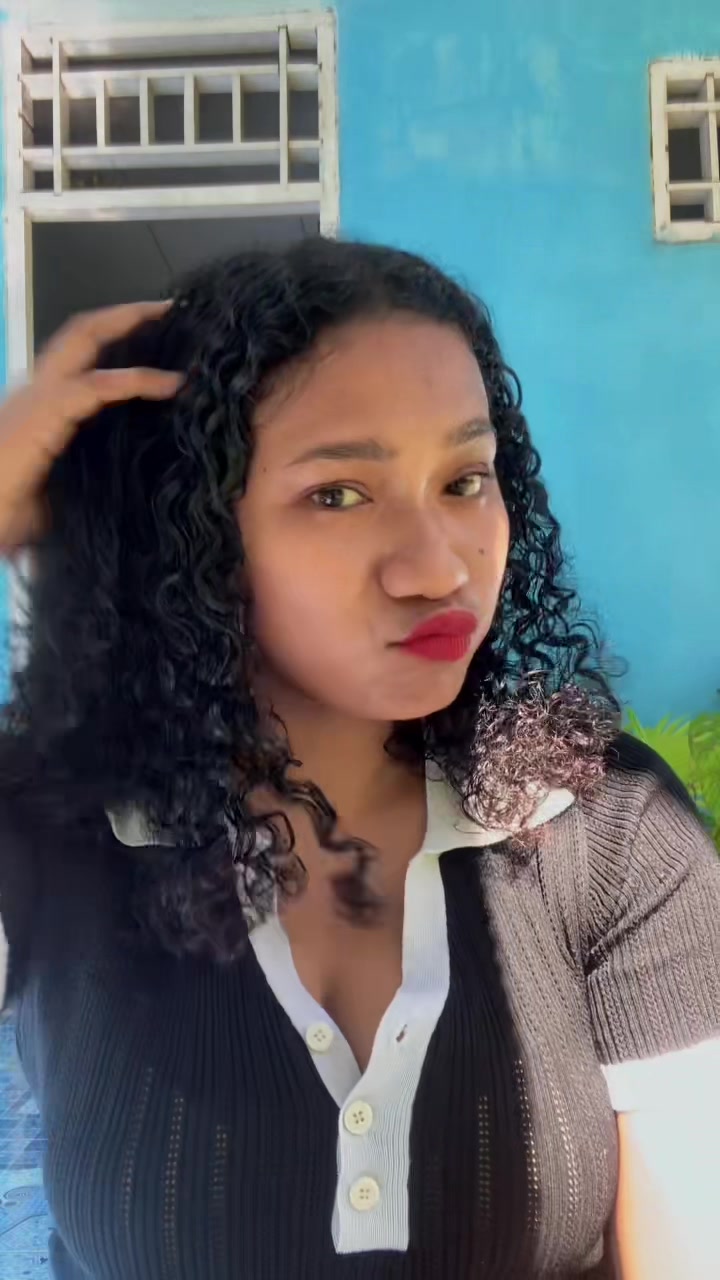 @VhalyKbarek🦋