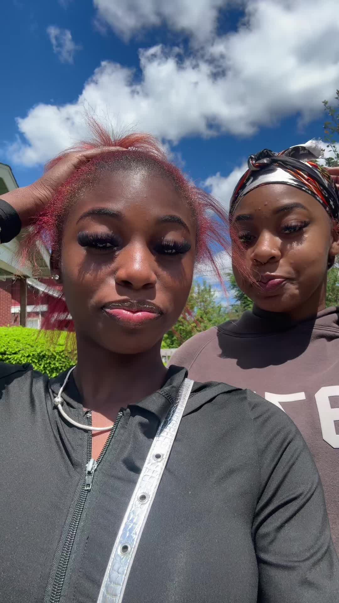 @Justagirlwithburgundyhair