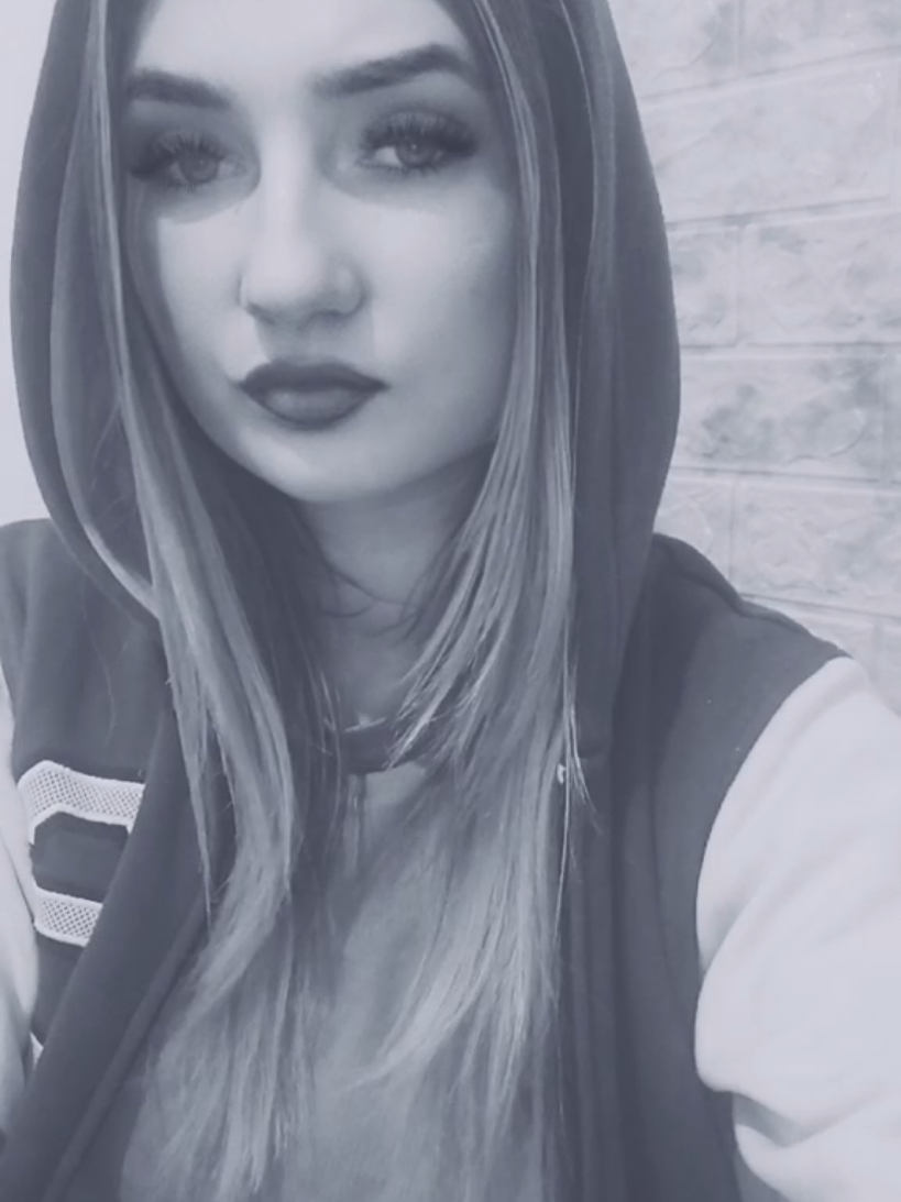 @Iva.La.Anakonda🐍💚