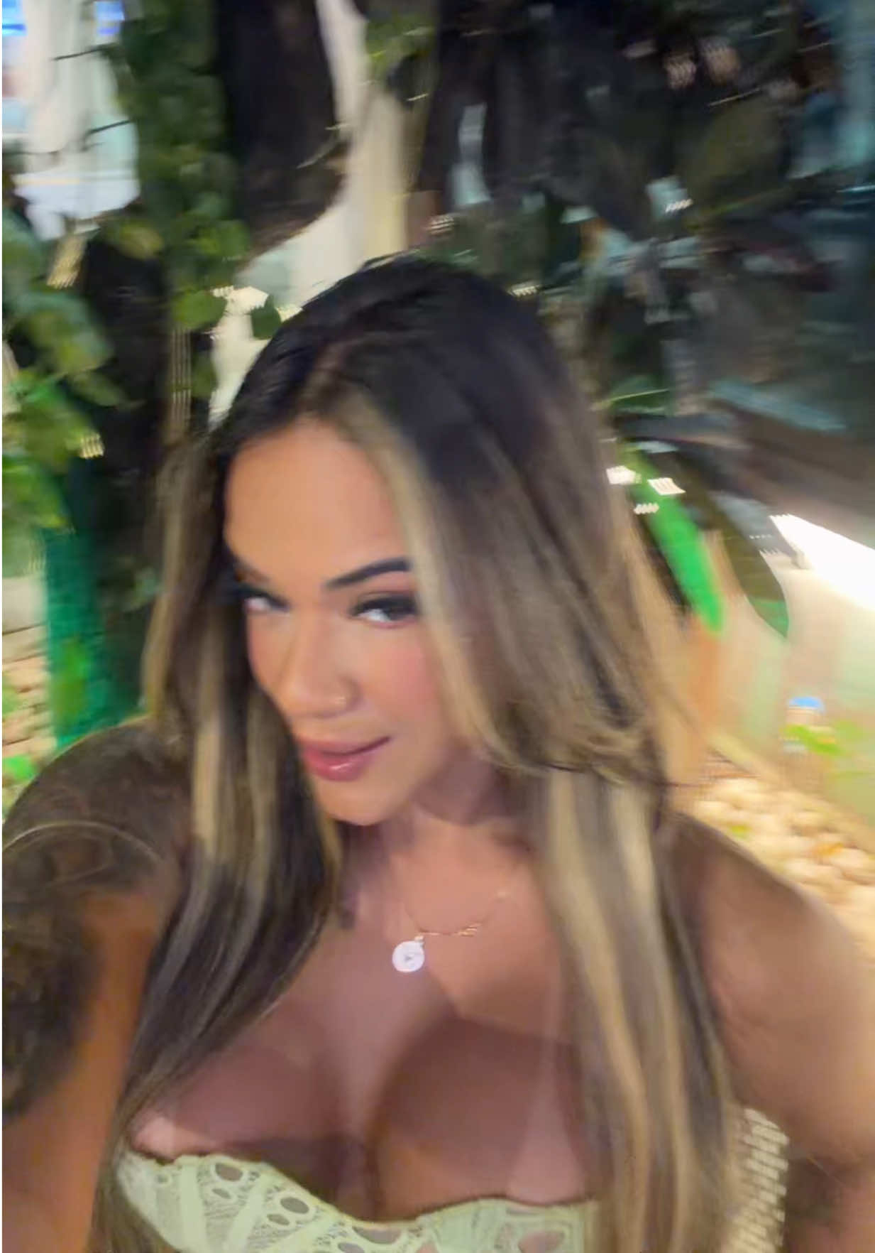 @Miauu02