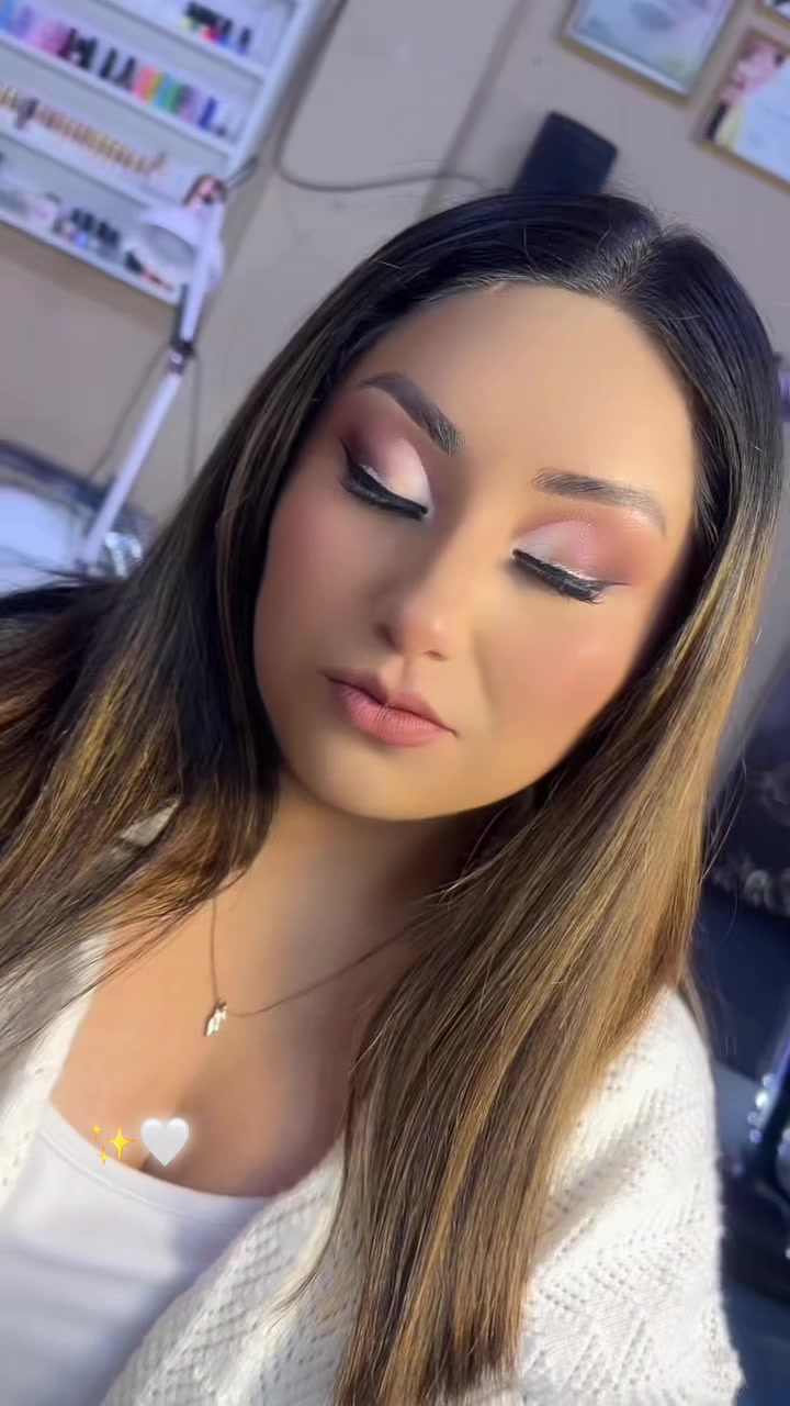 @Neida_Ticona_Makeup