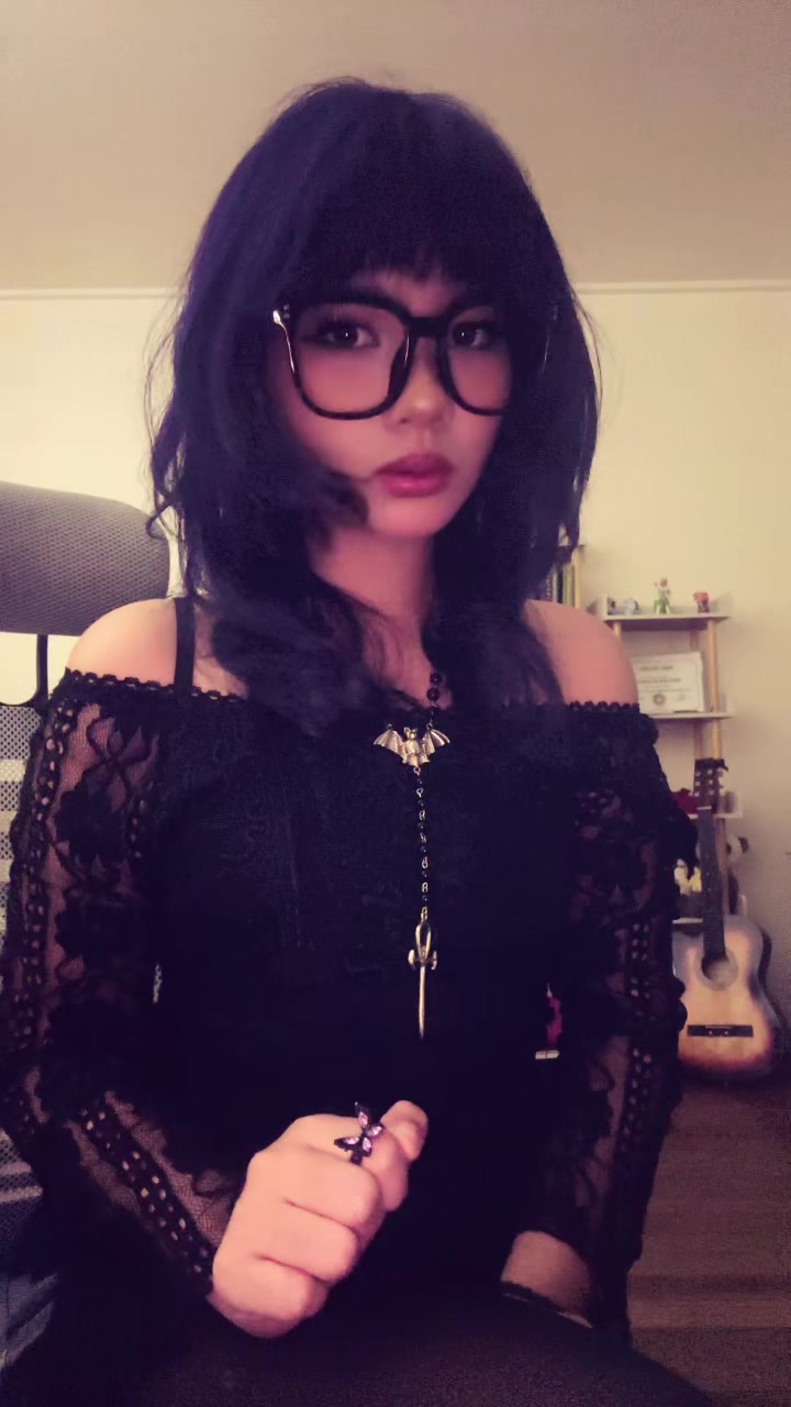 @Siou𖤓⚸