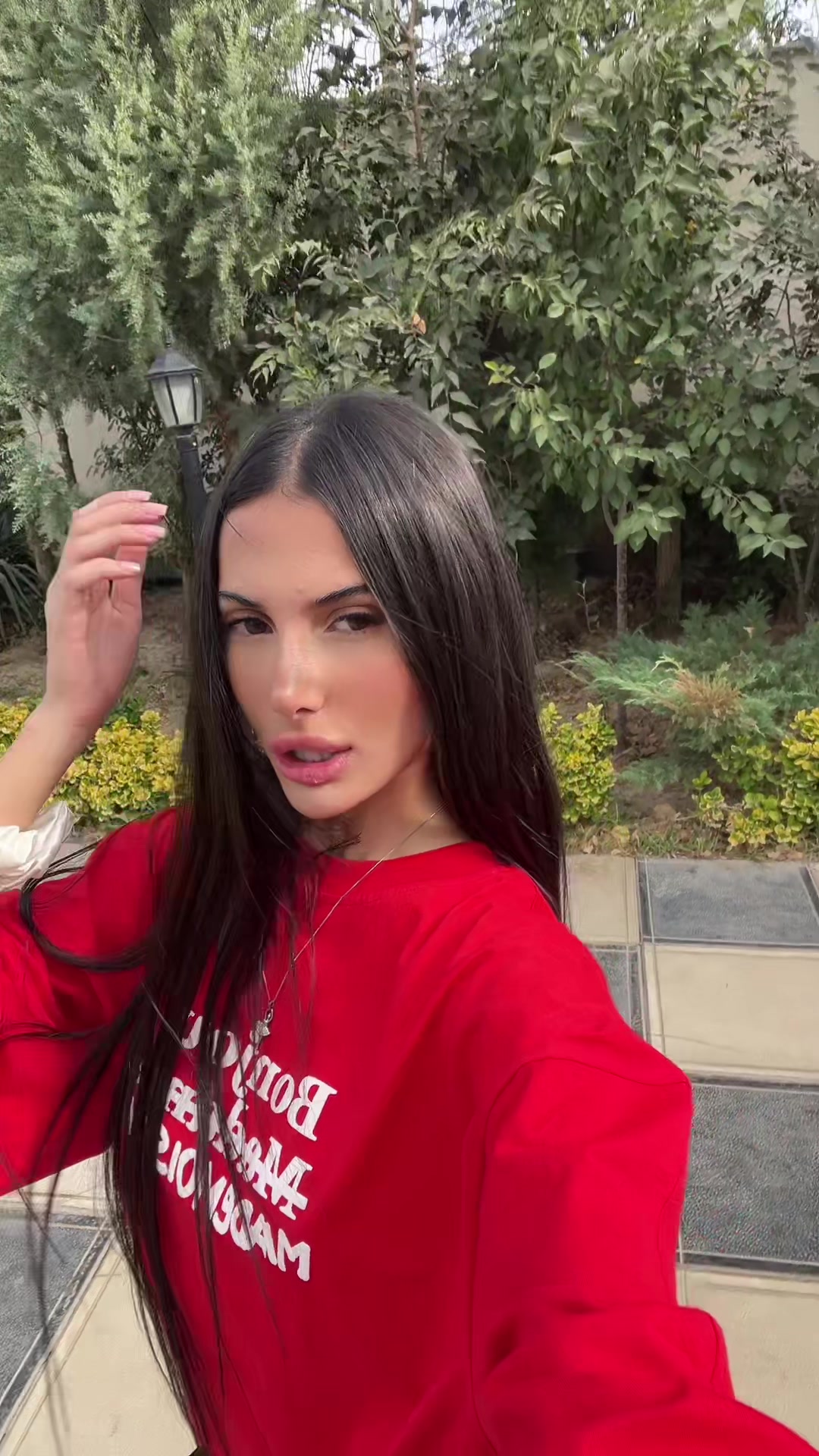 @saraborhann
