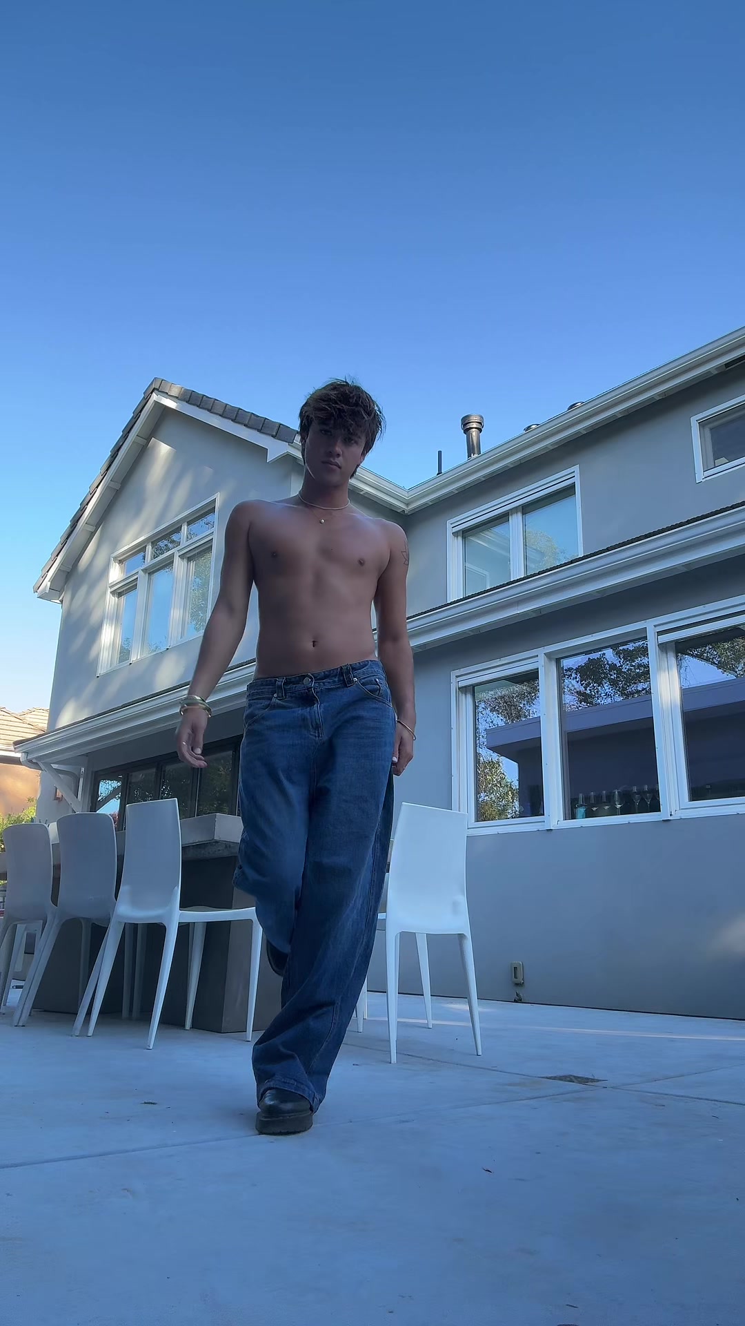 @AIDAN LEO
