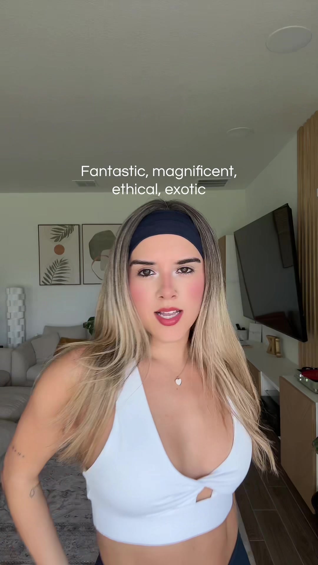 @kerrrenmora