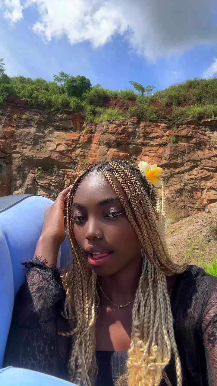 @237Mystérieuse