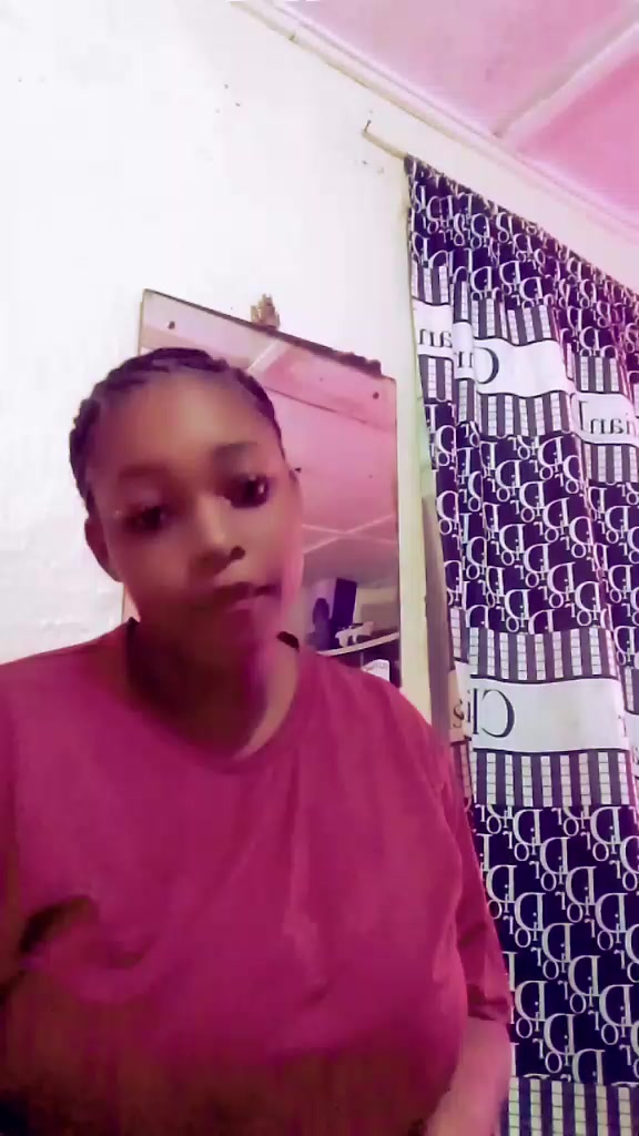 @busty baddie 🥰💃
